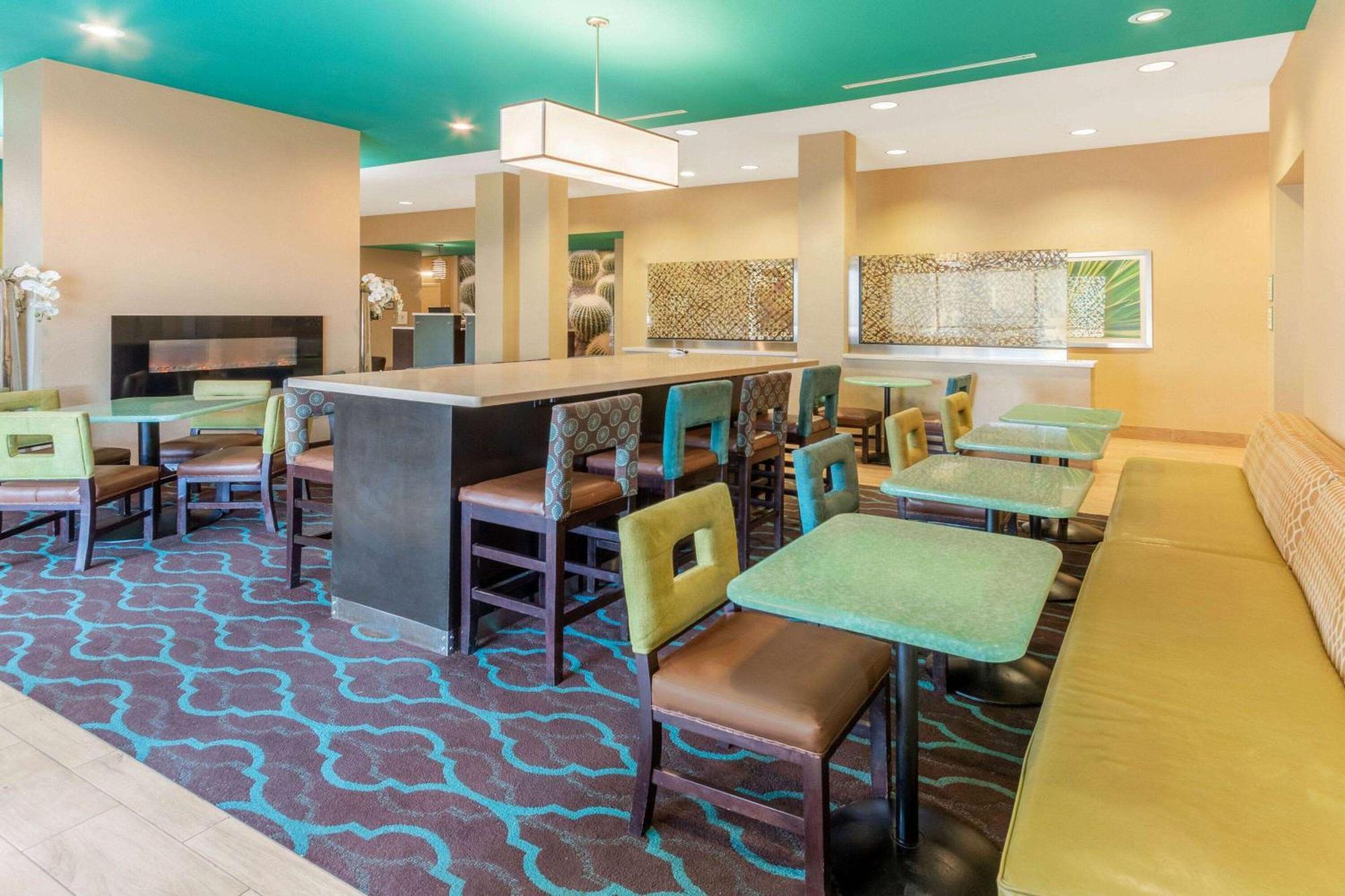 La Quinta By Wyndham Carlsbad Hotel Buitenkant foto