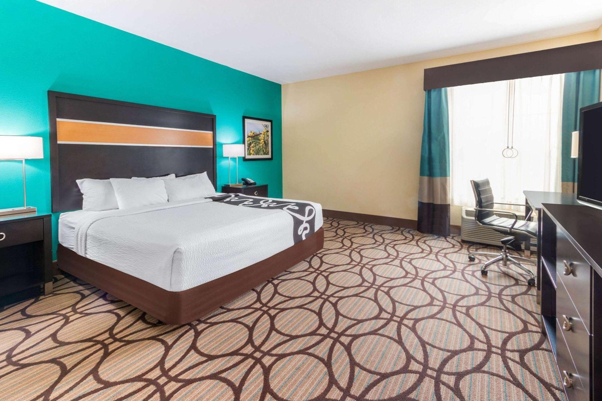 La Quinta By Wyndham Carlsbad Hotel Buitenkant foto